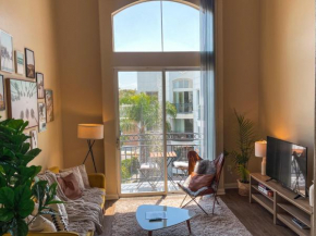 Sunny 1BDR centrally located in Marina del Rey